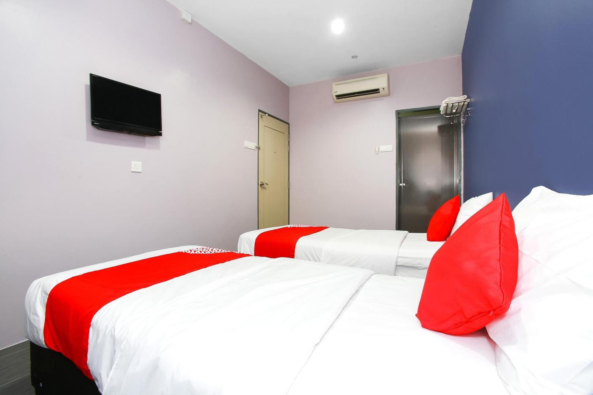 Oyo 89332 De Hotel Teluk Intan Exteriér fotografie