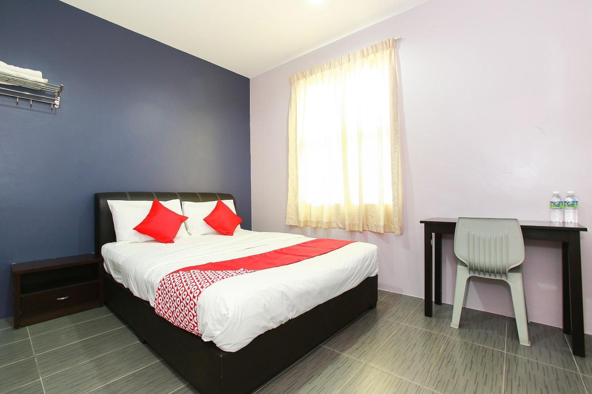 Oyo 89332 De Hotel Teluk Intan Exteriér fotografie