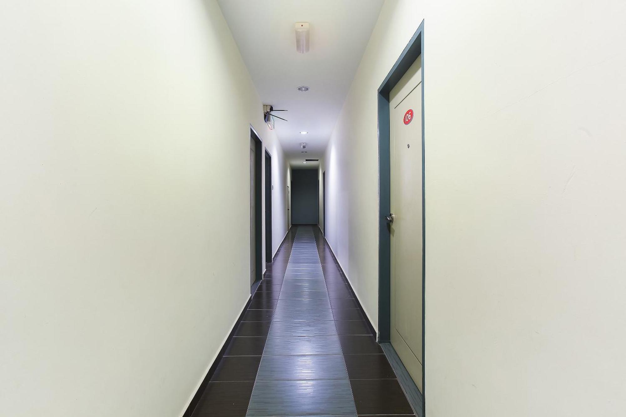 Oyo 89332 De Hotel Teluk Intan Exteriér fotografie