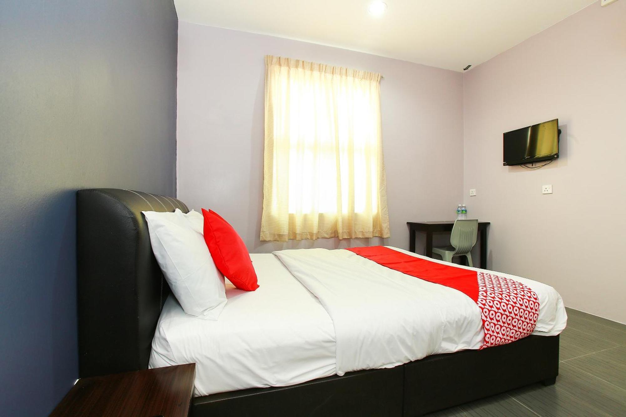 Oyo 89332 De Hotel Teluk Intan Exteriér fotografie